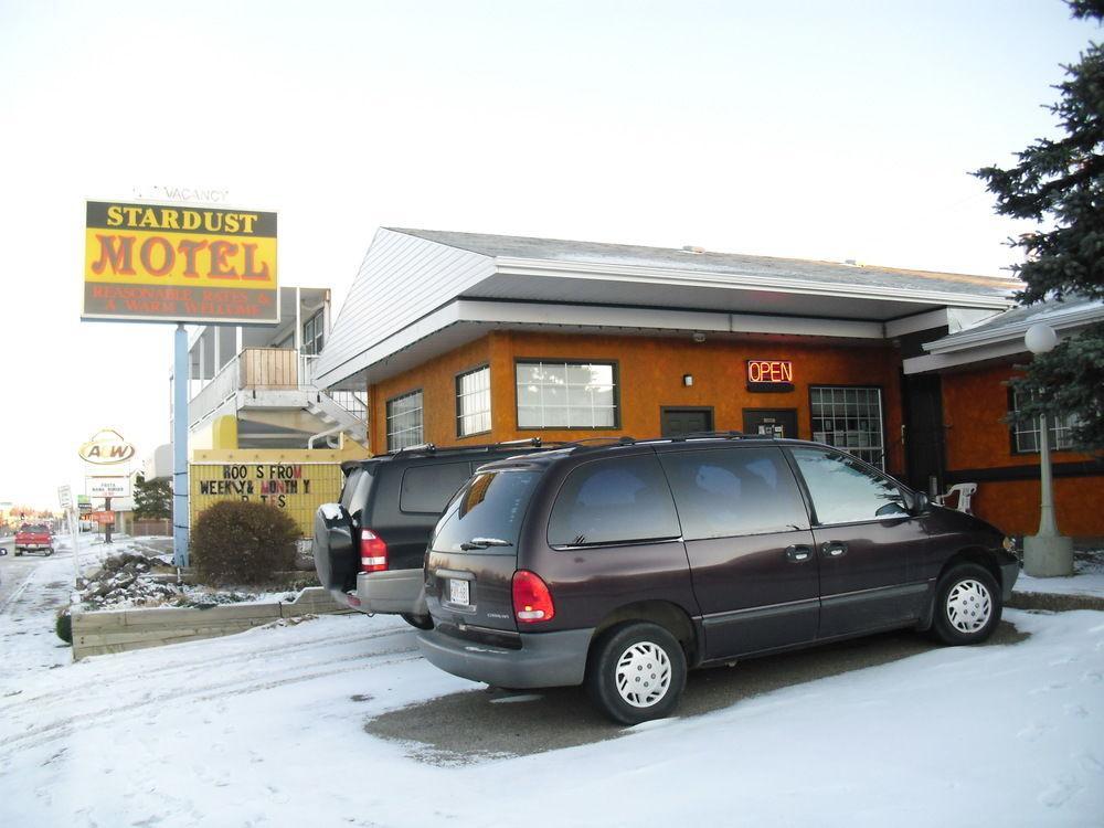 Stardust Motel Camrose Bagian luar foto